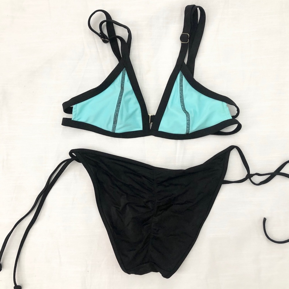 Pink VS aqua & black bikini 💕